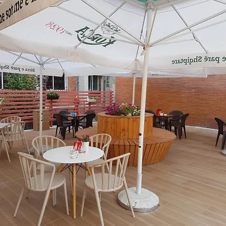 De Charme (adults Only)